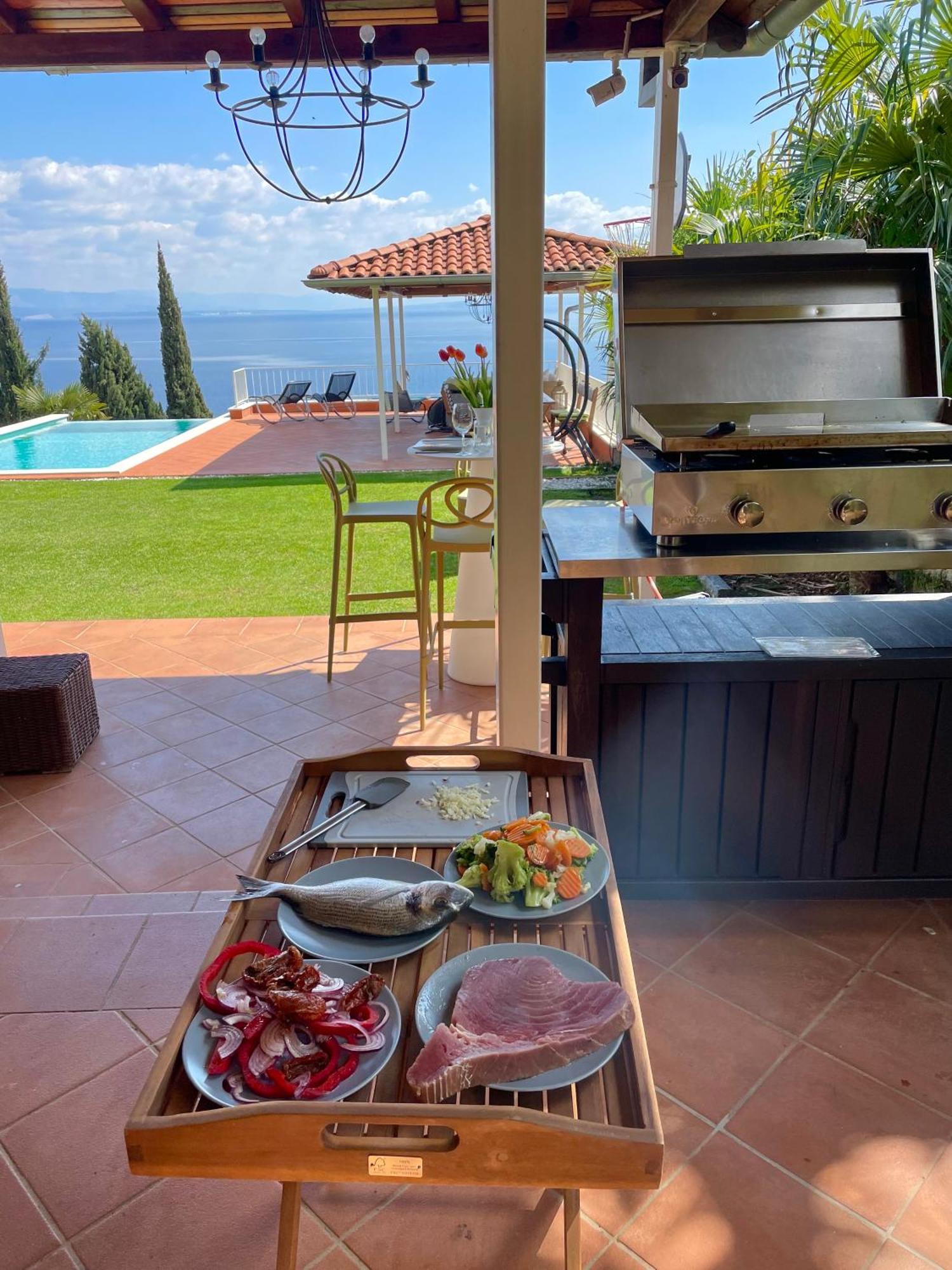 Villa Lovran - 150M To The Beach - Infinity Pool - Incredible Sea View - Fitness Room Εξωτερικό φωτογραφία